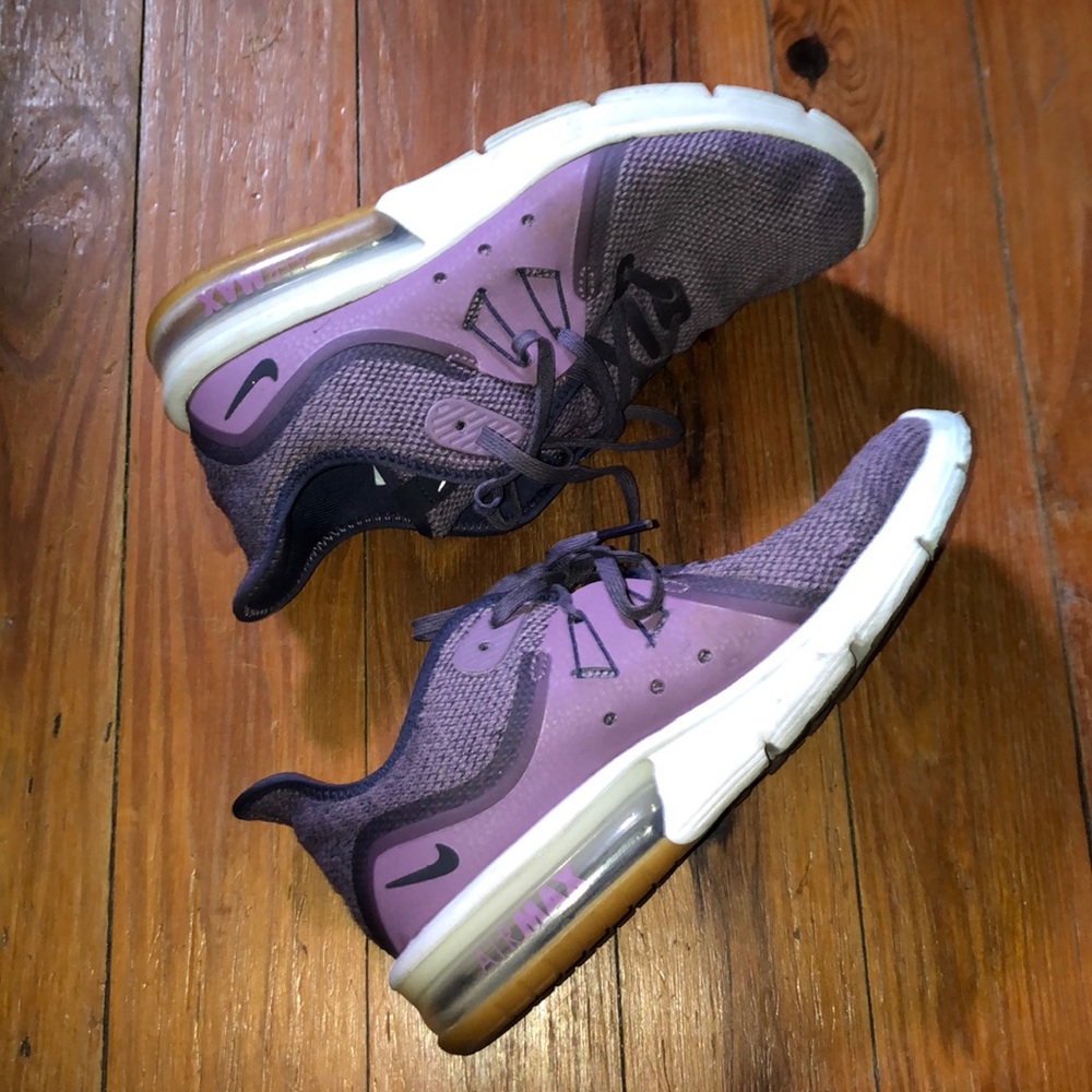 Nike Lavendar AirMax running Shoe